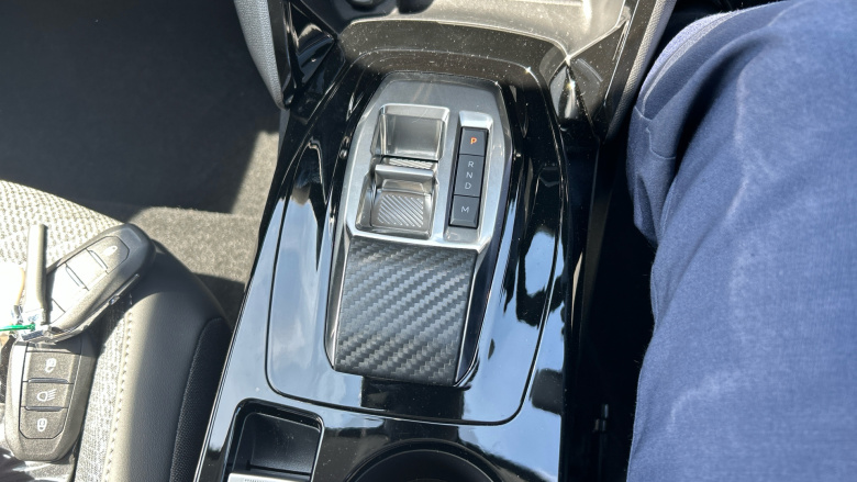 Peugeot 208 1.2 Hybrid 100 Allure 5dr e-DSC6 Petrol Hatchback